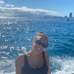 Meet your Posher, Lydia